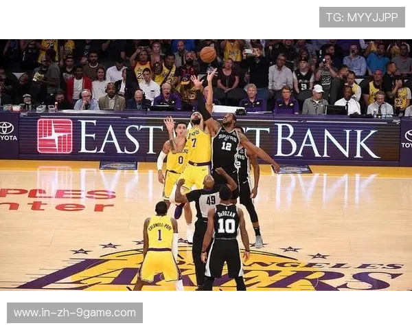 _马刺防守屡建奇功，完美防线抵挡对手攻击_，马刺防守最厉害的是谁